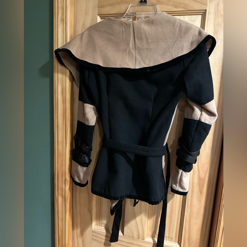 Camel and Black wrap coat - Picture 6 of 6